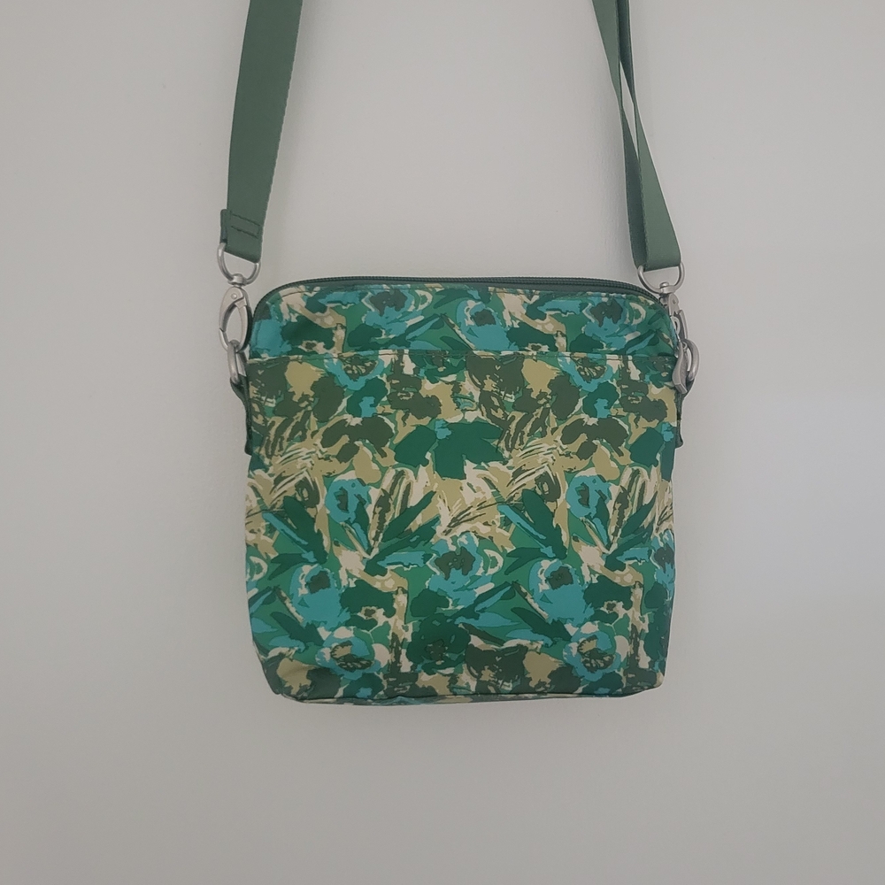 Baggallini Green Floral Pattern Crossbody Bag - Picture 2 of 9